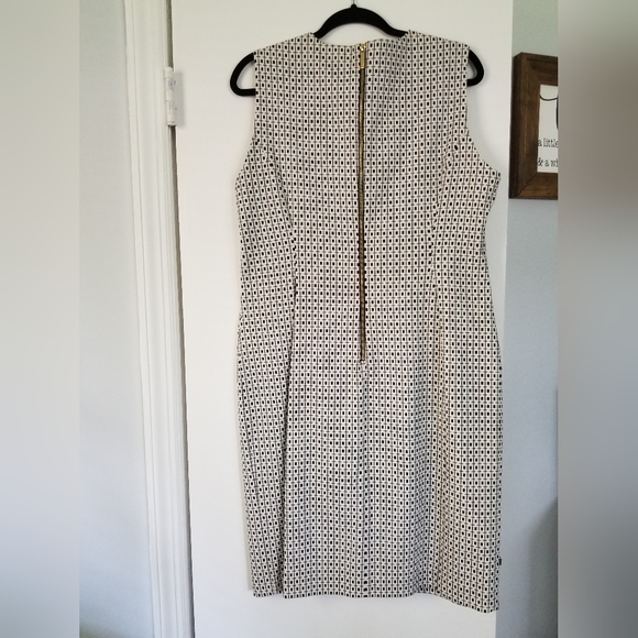 🚫SOLD🚫Calvin Klein Women's Jacquard Sheath Dress - Picture 2 of 2